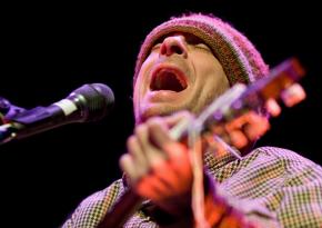 Vic Chesnutt performing at the Dag in de Branding festival in the Netherlands