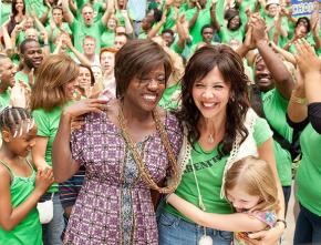 Viola Davis and Maggie Gyllenhaal in Won't Back Down
